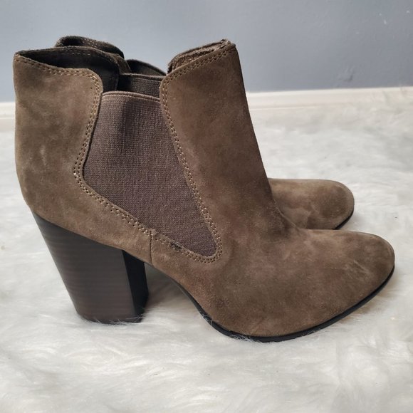 NWOT Bjorndal Taupe Andrews Heeled Boots/Booties, 9.5 - Picture 2 of 9